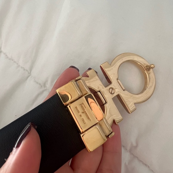 AUTHETIC SALVATORE FERRAGAMO belt (reversible) - Picture 2 of 2